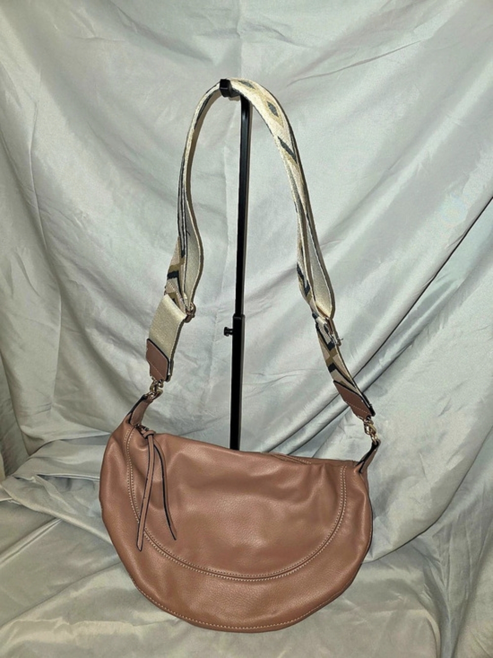 Metro Muse Brown Hobo Bag - Picture 2 of 3